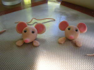 Sculpted Fondant Mice