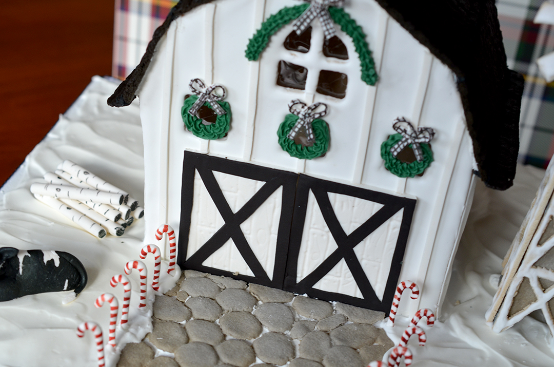 Modern Farmhouse Gingerbread House – Cake & Cupboard